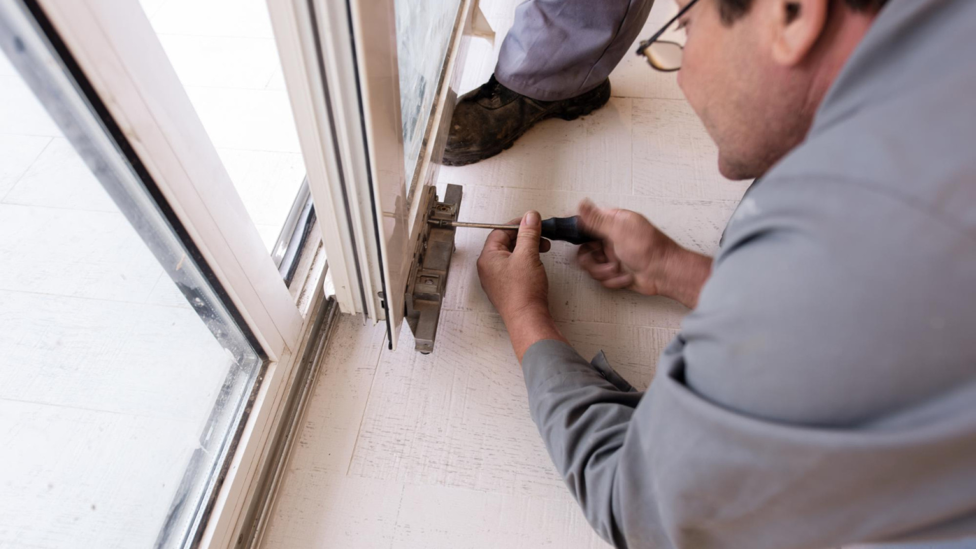 Remplacement de menuiseries à Voglans : comment choisir son professionnel local ?